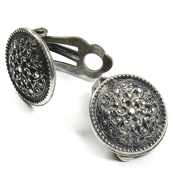 Round Vintage Clip-on Earrings