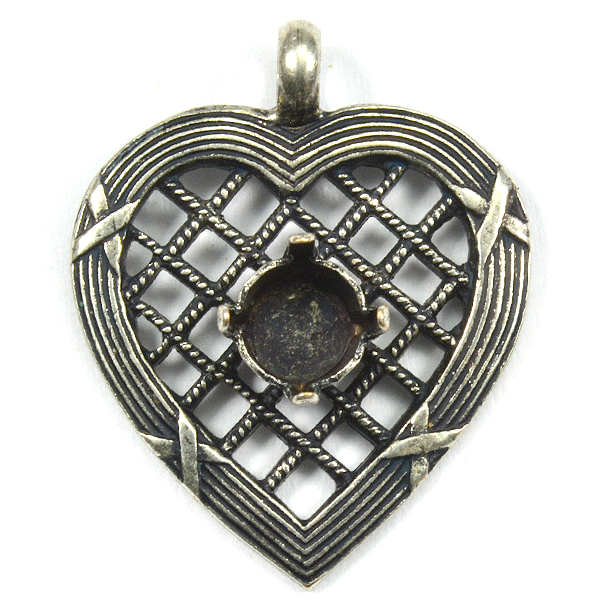 Heart pendant base with 29ss 