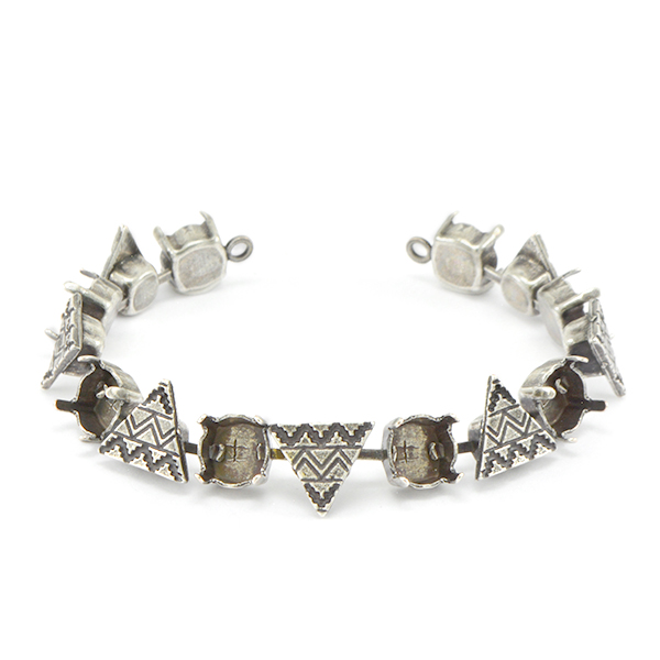 39ss Bracelet base with soldered ethnic triangles - 15 settings