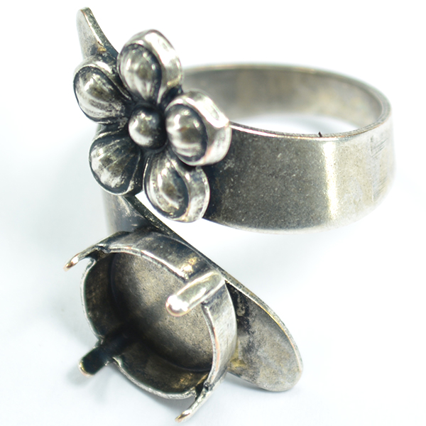 Snake ring base with flower element and 12mm Rivoli