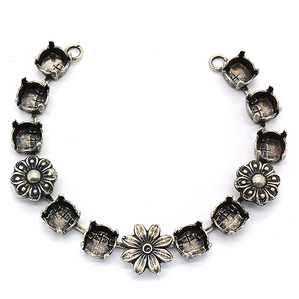 39ss Flower central Piece for Necklace