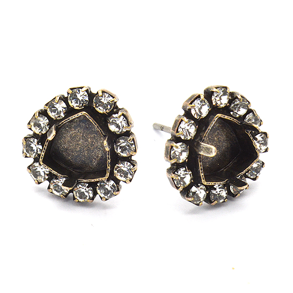 7mm Stud Trilliant earring base with Rhinestoness