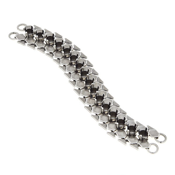 29ss (one row) on honeycomb chain bracelet base