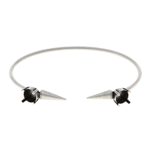 39ss Open bangle bracelet with metal spikes
