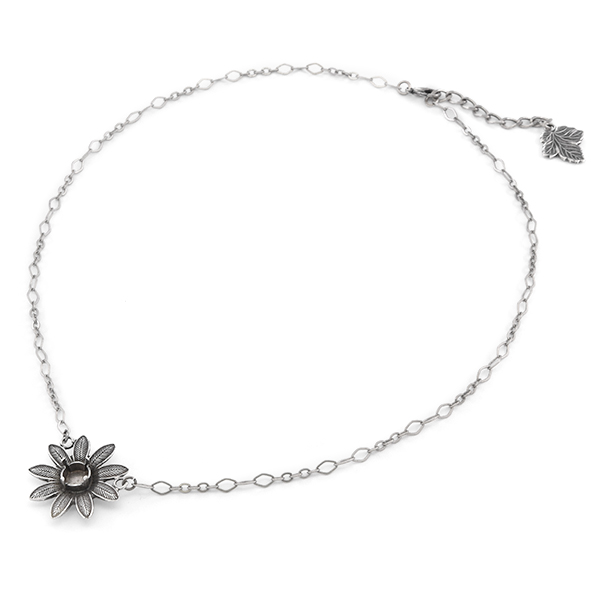 39ss almost finished necklace with aster metal flower pendant 
