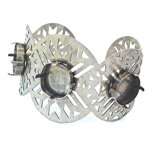 18X18mm Square, Rivoli 18mm Adjustable Bracelet with Geometric Cuts
