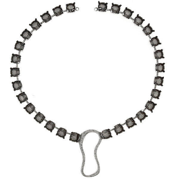 39ss Cup chain with Hammered asymmetric peanut shape casting element in the middle Necklace base - 30 settings