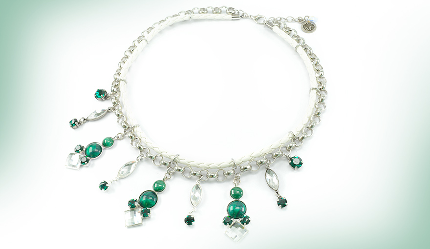 Flat back emerald necklace