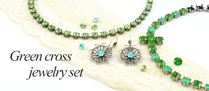 Green cross jewelry set