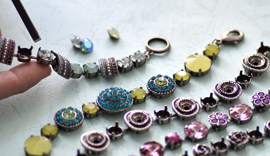 Decorated bracelet bases for 39ss crystals 