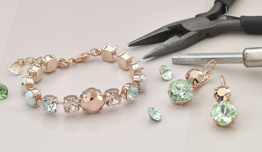 Dreamy Swarovski crystal colors in 39ss bracelet & earrings set