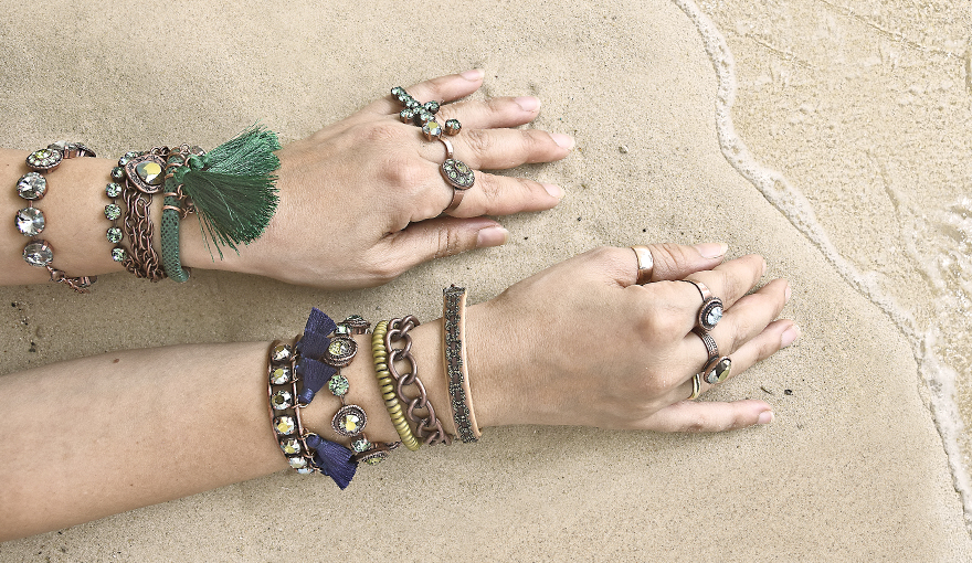 Ethnic style bracelets in Green & Cooper colors