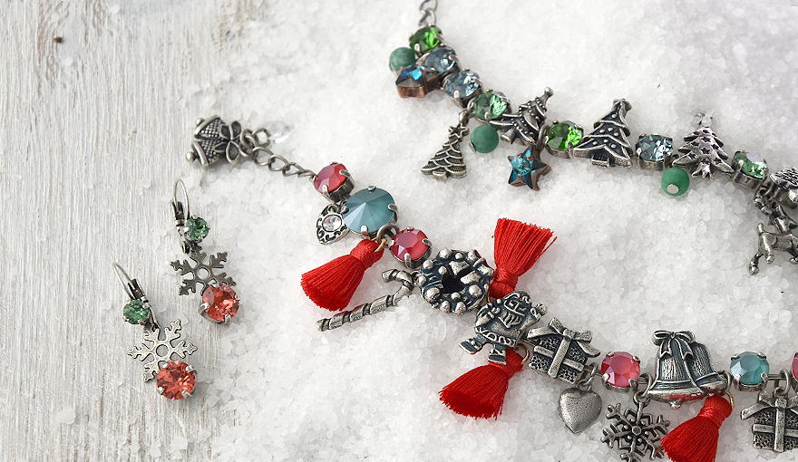 A total Christmas look for your bracelets